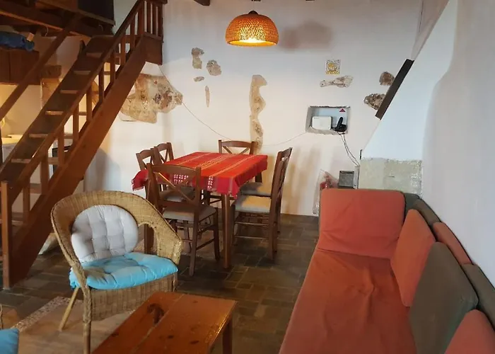 Athina Guesthouse